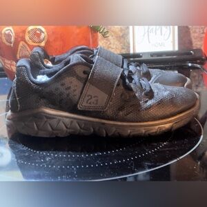 Boys youth size 4 blackout Nike air Jordan’s great condition